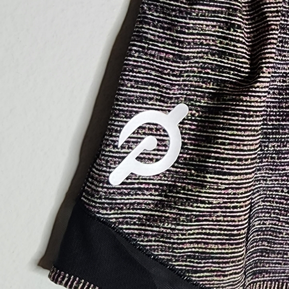 Lululemon × Peloton Hotty Hot Short ll 4" long. - Picture 15 of 16